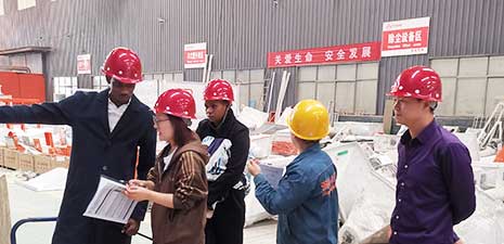 Customers from Zimbabwe come to our factory to inspect the feed machines