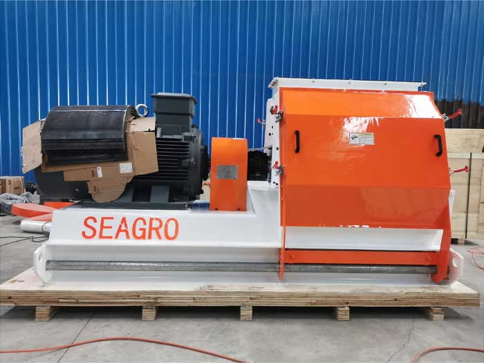 Paraguay customers ordered 160KW SFSP hammer mill with impeller feeder