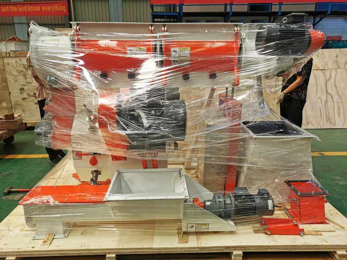 SZLH250 poultry feed pellet making machine and conveyor for Peru customers