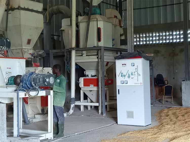 SZLH320 3T/H poultry animal feed manufacture plant Project in C?te d’Ivoire