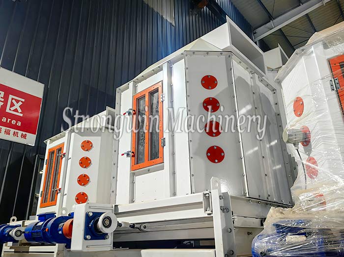 Complete Set SZLH320 Animal Feed Pellet Production Plant packing and shipping to Oman