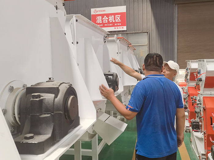 Customers from Inner Mongolia visited our factory